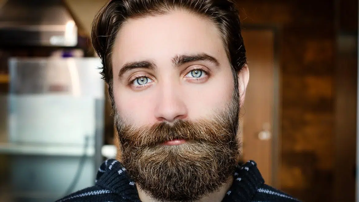 Messieurs : prenez soin de votre barbe grâce aux baumes adéquats !