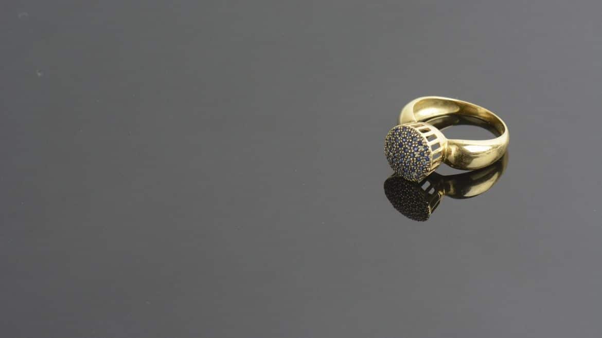 Pourquoi opter pour des bijoux en acier